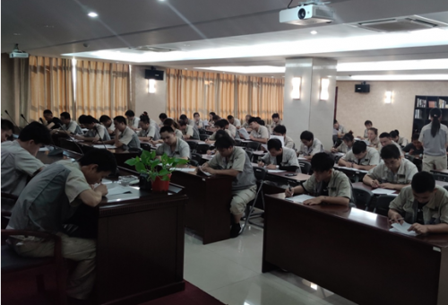 素质就业，，手艺立业